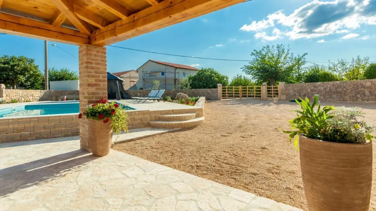 Guest house Villa Lusa Bajcici