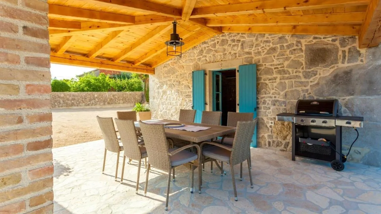 Villa Lusa Bajcici Guest house